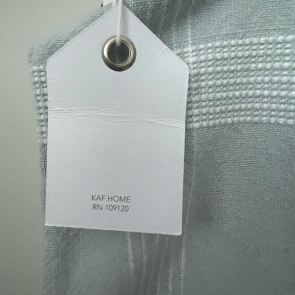 NWT KAF Home Haven Light Green & White 100% Cotton  20 x 20 Pillow Case - Picture 4 of 4